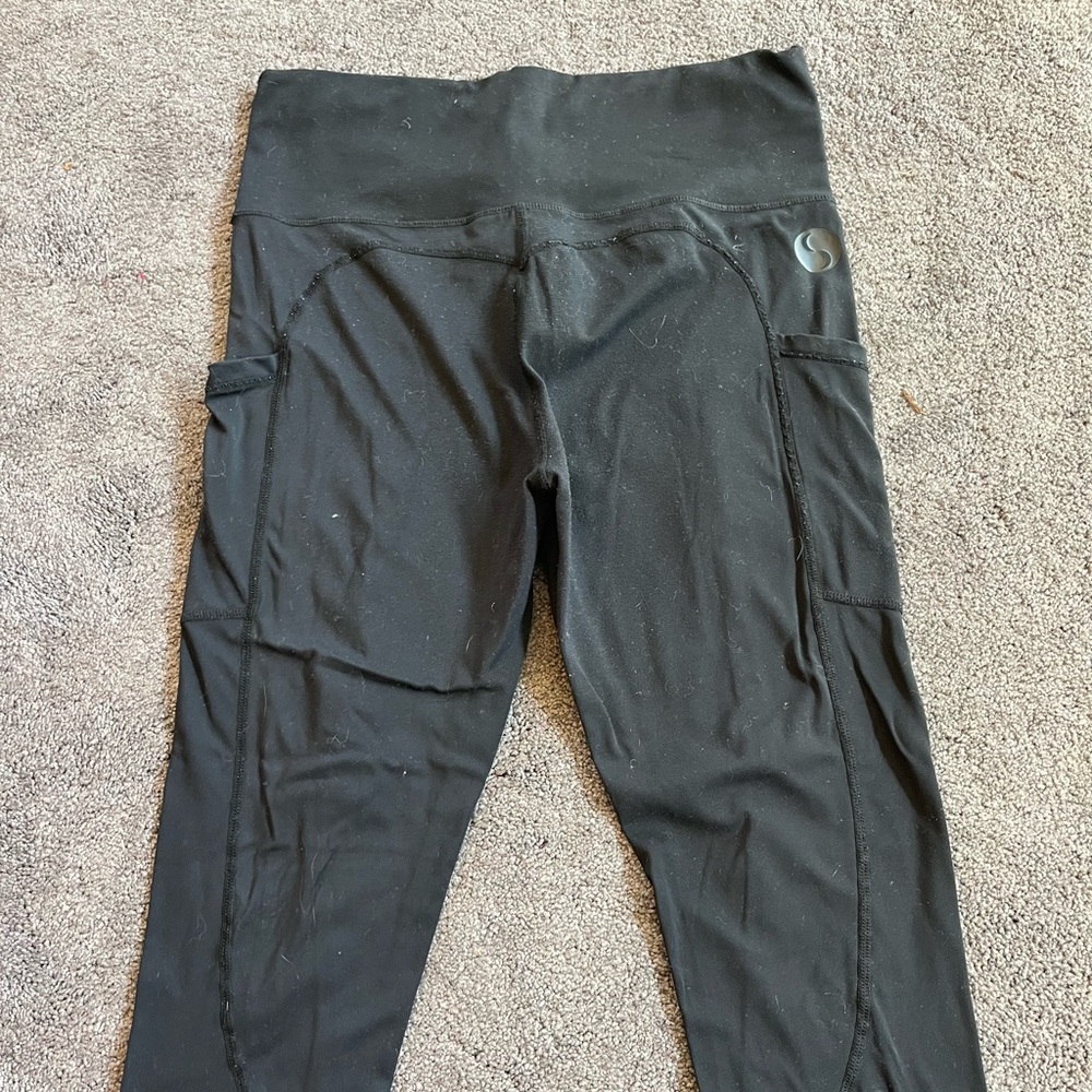 Cadenshae leggings with pockets